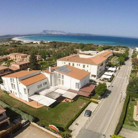 Hotel Al Faro San Teodoro  Zewnętrze zdjęcie