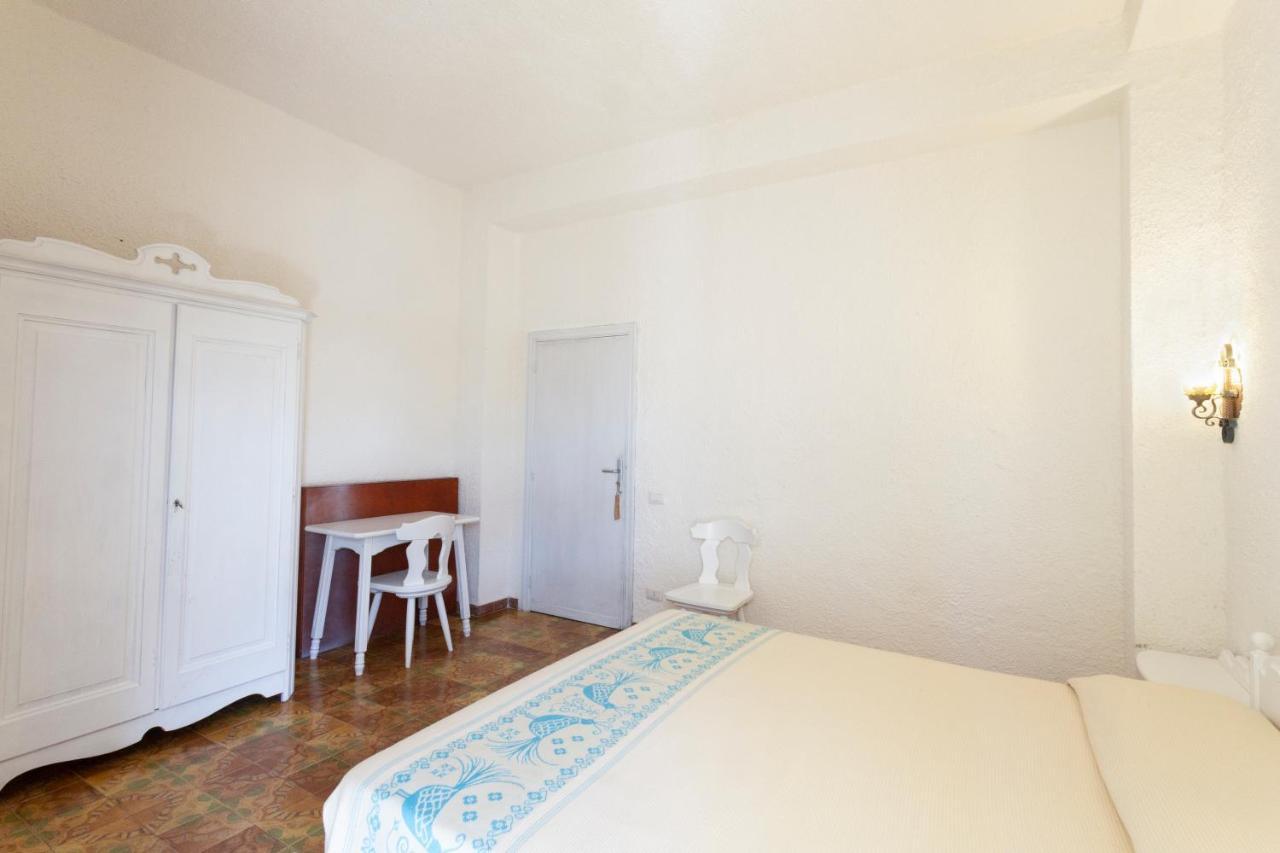Hotel Al Faro San Teodoro  Zewnętrze zdjęcie