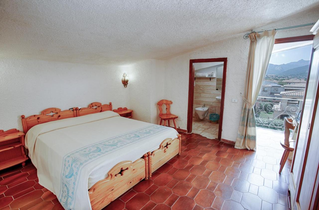 Hotel Al Faro San Teodoro  Zewnętrze zdjęcie