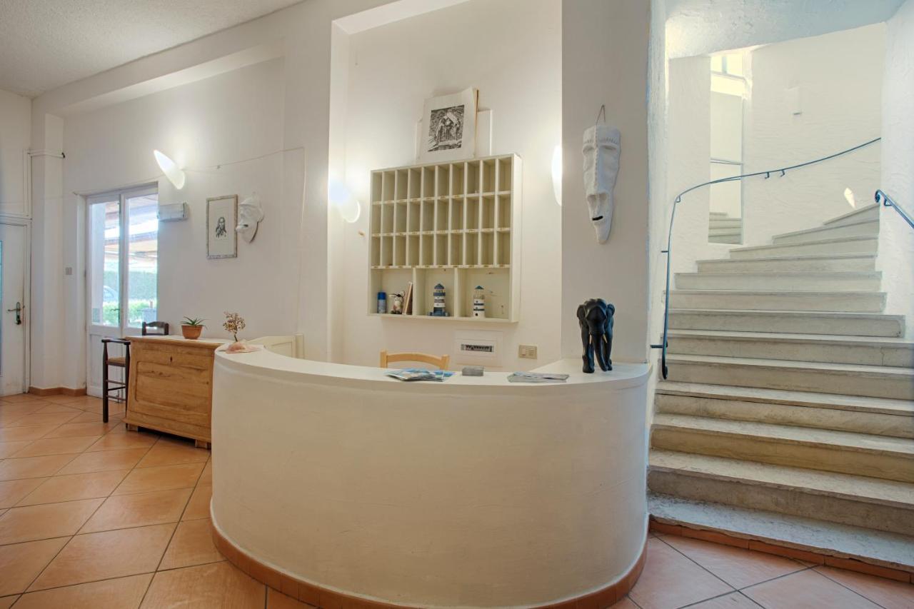 Hotel Al Faro San Teodoro  Zewnętrze zdjęcie